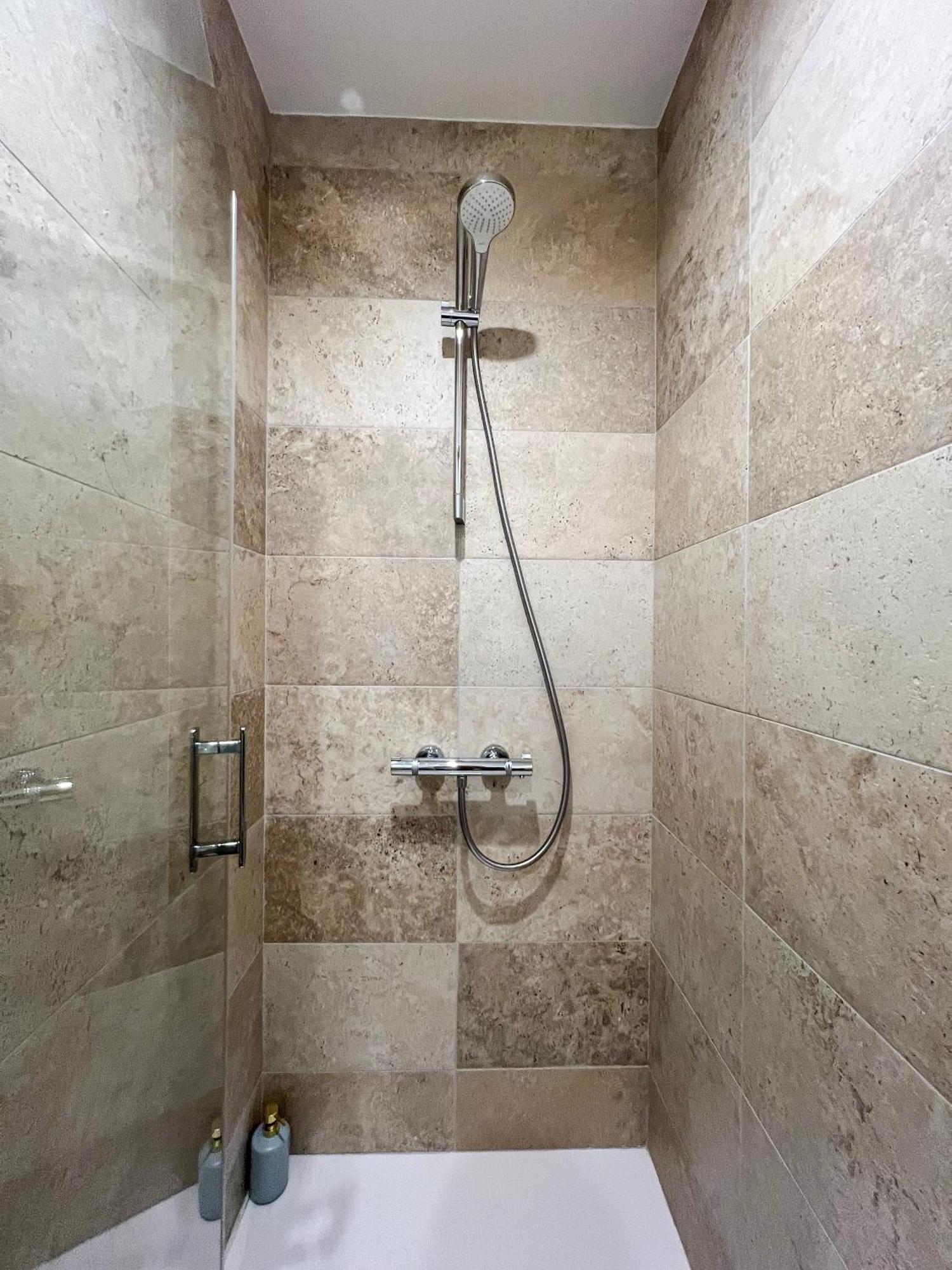 Apartament Bibemus Casa Maja - Baignoire Balneo - Parking - Terrasse Saint-Etienne  Zewnętrze zdjęcie